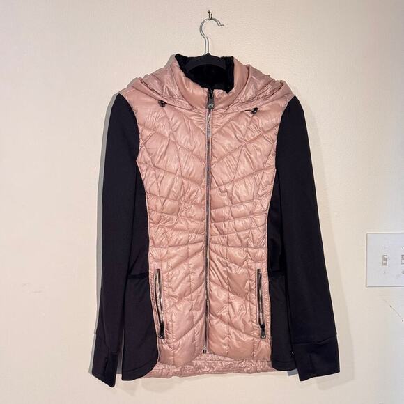 Calvin Klein Puffer Jacket - Quilted Hooded Coat with Fleece Sleeves - Picture 5 of 10